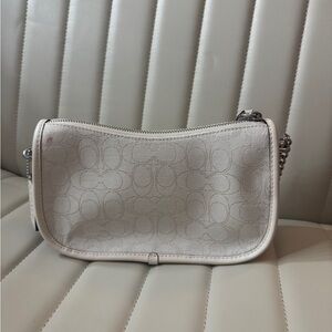 Coach signature jacquard swinger in cloud chalk